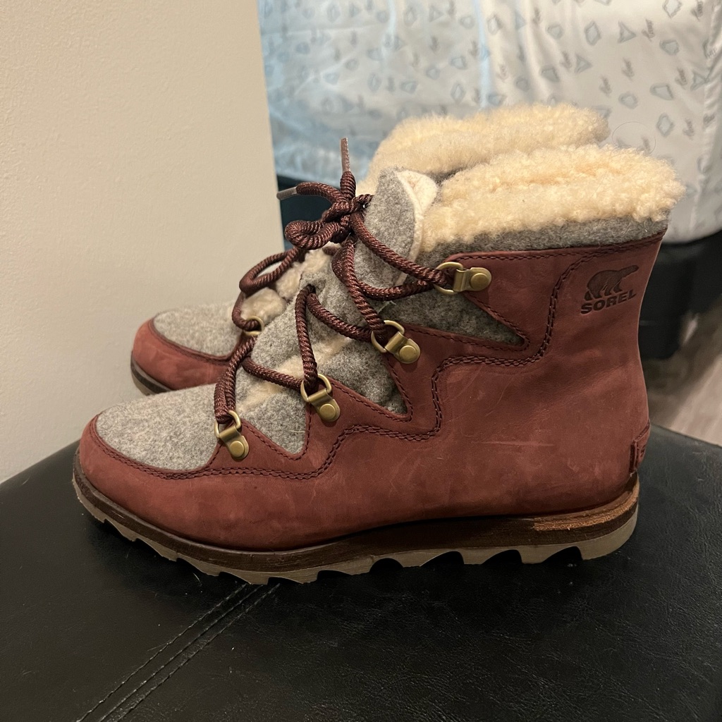 Sorel Burgundy And Cream Winter Boots